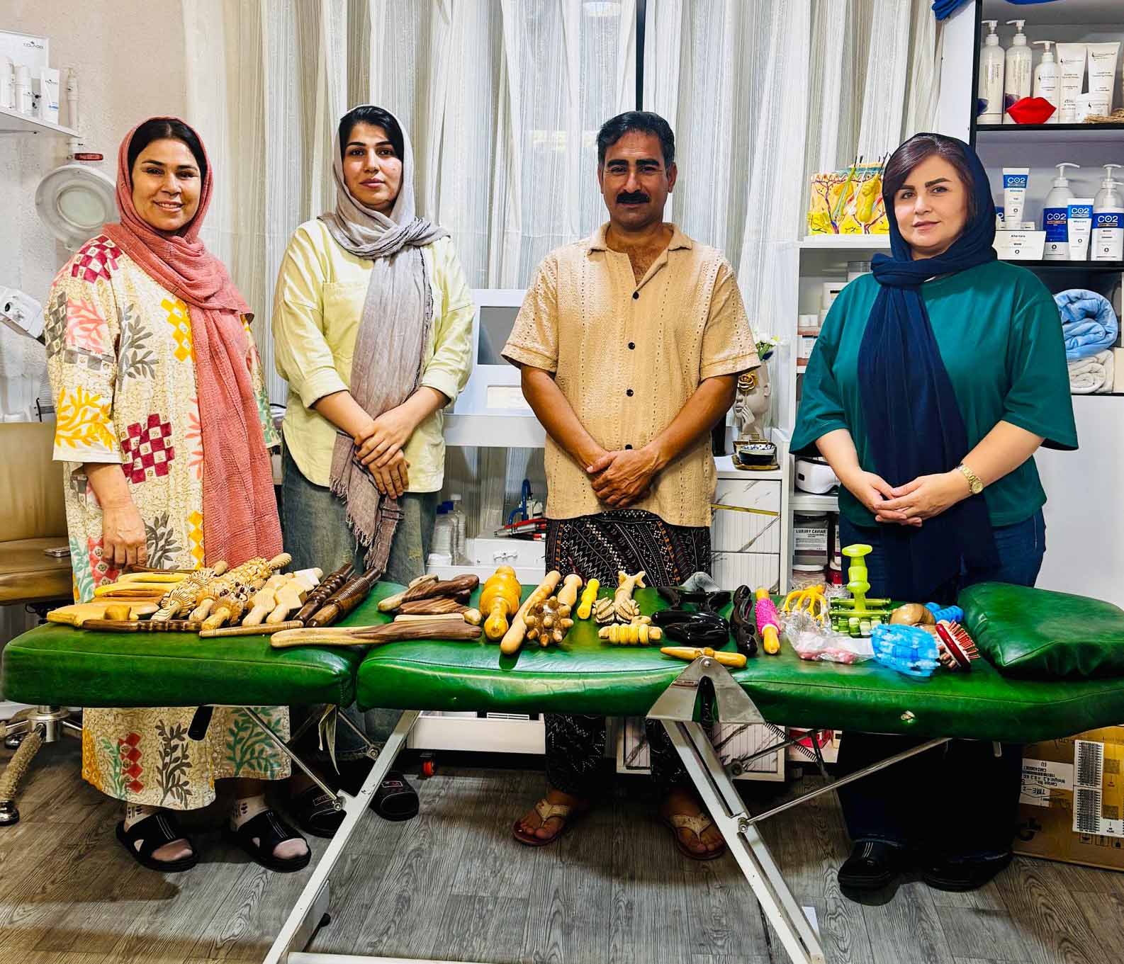 کارگاه کار با ابزار ماساژ ویژه کارآموزان ماساژ الماس شهر